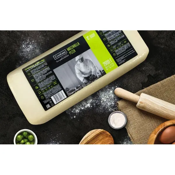 Сыр полутвердый Моцарелла Пицца CooKing 42% брус 2,6кг шт (М)