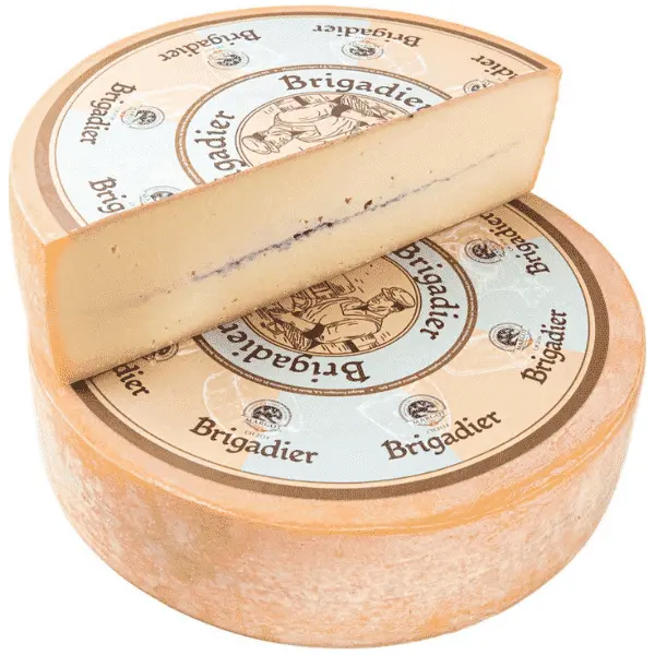 Сыр полутвердый Бригадье с золой Маргот Фромаджес Швейцария 51%