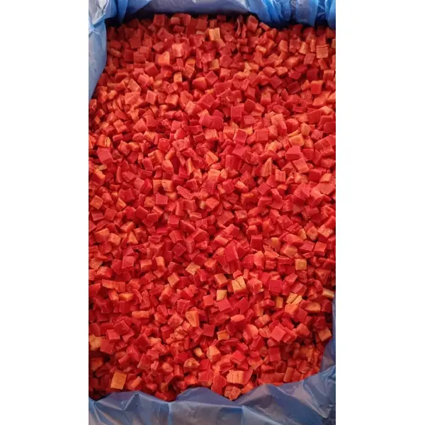 Перец красный кубик 10*10 с/м, 10кг/кор