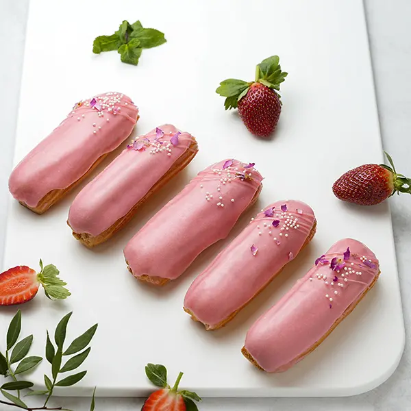 Эклер клубничный SweetMarin 60гр, 5шт/упак, 54упак/кор