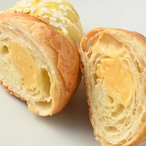 Круассан со вкусом манго в инд. упаковке Frosto Foods 90гр, 20шт/кор